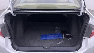 Used 2017 Honda City [2017-2020] ZX CVT Petrol Automatic interior DICKY INSIDE VIEW