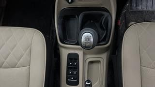 Used 2019 Mahindra TUV300 [2015-2020] T10 Diesel Manual top_features Elevating gear knob