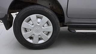 Used 2021 Maruti Suzuki Eeco STD 7 STR Petrol Manual tyres RIGHT REAR TYRE RIM VIEW