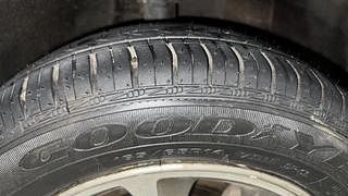 Used 2014 Hyundai Grand i10 [2013-2017] Asta 1.2 Kappa VTVT Petrol Manual tyres RIGHT FRONT TYRE TREAD VIEW