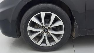 Used 2014 Hyundai Verna [2011-2015] Fluidic 1.6 CRDi SX Opt AT Diesel Automatic tyres LEFT FRONT TYRE RIM VIEW