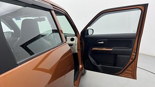 Used 2020 Maruti Suzuki Wagon R 1.0 [2019-2022] VXI Petrol Manual interior RIGHT FRONT DOOR OPEN VIEW