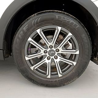 Used 2021 Mahindra XUV700 AX 7 Petrol AT 7 STR Petrol Automatic tyres LEFT REAR TYRE RIM VIEW