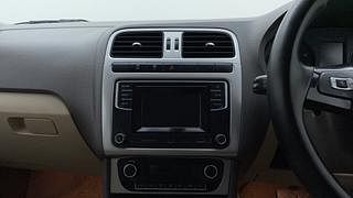Used 2016 Volkswagen Vento [2015-2019] Highline Petrol AT Petrol Automatic interior MUSIC SYSTEM & AC CONTROL VIEW