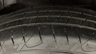 Used 2016 Mahindra TUV300 [2015-2020] T8 Diesel Manual tyres RIGHT REAR TYRE TREAD VIEW