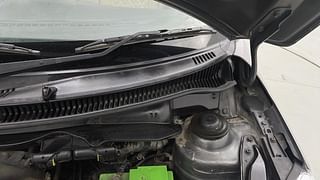 Used 2014 Maruti Suzuki Swift Dzire [2012-2017] LDI Diesel Manual engine ENGINE LEFT SIDE HINGE & APRON VIEW
