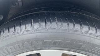 Used 2013 Hyundai Verna [2011-2015] Fluidic 1.6 VTVT SX Petrol Manual tyres RIGHT REAR TYRE TREAD VIEW
