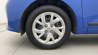 Used 2020 Hyundai Grand i10 [2017-2020] Sportz 1.2 Kappa VTVT Petrol Manual tyres LEFT FRONT TYRE RIM VIEW