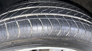 Used 2020 Honda Amaze [2018-2021] 1.2 VX i-VTEC Petrol Manual tyres LEFT FRONT TYRE TREAD VIEW