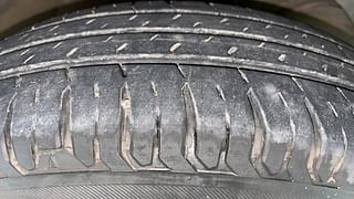 Used 2019 Maruti Suzuki Dzire [2017-2020] VXI Petrol Manual tyres RIGHT FRONT TYRE TREAD VIEW