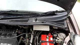 Used 2013 Maruti Suzuki Estilo [2009-2014] LXi CNG Cng Manual engine ENGINE LEFT SIDE HINGE & APRON VIEW