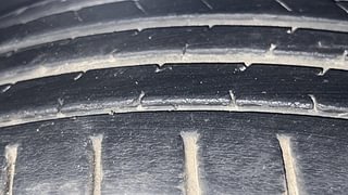 Used 2015 Maruti Suzuki Baleno [2015-2019] Alpha Petrol Petrol Manual tyres LEFT REAR TYRE TREAD VIEW