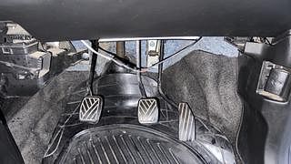 Used 2015 Maruti Suzuki Wagon R 1.0 [2010-2019] VXi Petrol Manual interior PEDALS VIEW