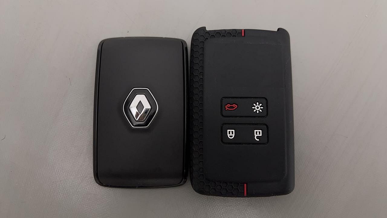 Used 2021 Renault Kiger RXT (O) MT Petrol Manual extra CAR KEY VIEW