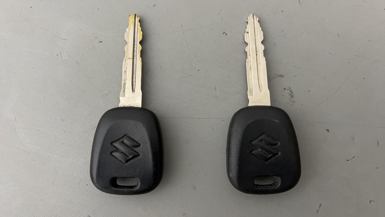 Used 2018 Maruti Suzuki Alto 800 [2016-2019] Lxi Petrol Manual extra CAR KEY VIEW