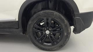 Used 2021 Maruti Suzuki Vitara Brezza [2020-2022] LXI Petrol Manual tyres LEFT REAR TYRE RIM VIEW