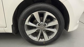 Used 2015 Hyundai Elite i20 [2014-2018] Asta 1.2 Petrol Manual tyres RIGHT FRONT TYRE RIM VIEW