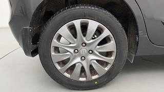 Used 2018 Maruti Suzuki Baleno [2015-2019] Zeta Petrol Petrol Manual tyres RIGHT REAR TYRE RIM VIEW