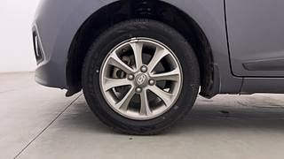 Used 2015 Hyundai Grand i10 [2013-2017] Asta 1.2 Kappa VTVT Petrol Manual tyres LEFT FRONT TYRE RIM VIEW