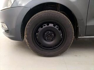 Used 2014 Volkswagen Polo [2014-2020] Comfortline 1.5 (D) Diesel Manual tyres LEFT FRONT TYRE RIM VIEW