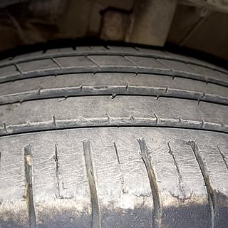 Used 2019 Maruti Suzuki Baleno [2019-2022] Zeta Petrol Petrol Manual tyres LEFT FRONT TYRE TREAD VIEW
