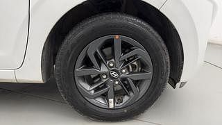 Used 2022 Hyundai Grand i10 Nios Sportz 1.2 Kappa VTVT CNG Petrol+cng Manual tyres RIGHT FRONT TYRE RIM VIEW