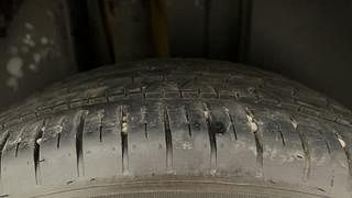 Used 2022 Volkswagen Taigun Highline 1.0 TSI MT Petrol Manual tyres RIGHT REAR TYRE TREAD VIEW