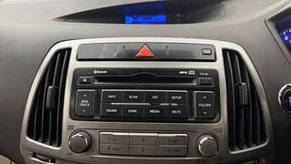 Used 2013 Hyundai i20 [2012-2014] Asta 1.2 Petrol Manual top_features Integrated (in-dash) music system