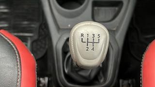 Used 2018 Datsun Redi-GO [2015-2019] A Petrol Manual interior GEAR  KNOB VIEW