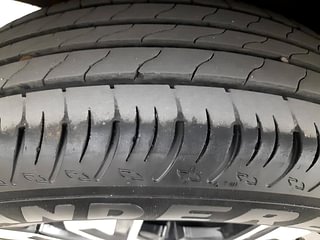 Used 2022 Renault Kiger RXZ 1.0 Turbo MT Petrol Manual tyres RIGHT REAR TYRE TREAD VIEW