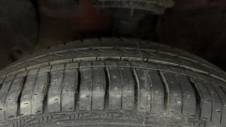 Used 2018 Hyundai Grand i10 [2017-2020] Asta 1.2 Kappa VTVT Petrol Manual tyres LEFT FRONT TYRE TREAD VIEW