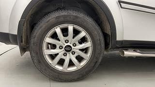 Used 2017 Mahindra XUV500 [2015-2018] W10 Diesel Manual tyres RIGHT REAR TYRE RIM VIEW