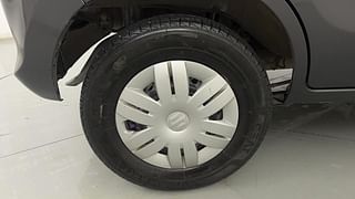 Used 2020 Maruti Suzuki Alto 800 Vxi Petrol Manual tyres RIGHT REAR TYRE RIM VIEW