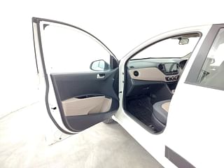 Used 2019 Hyundai Xcent [2017-2019] S Petrol Petrol Manual interior LEFT FRONT DOOR OPEN VIEW