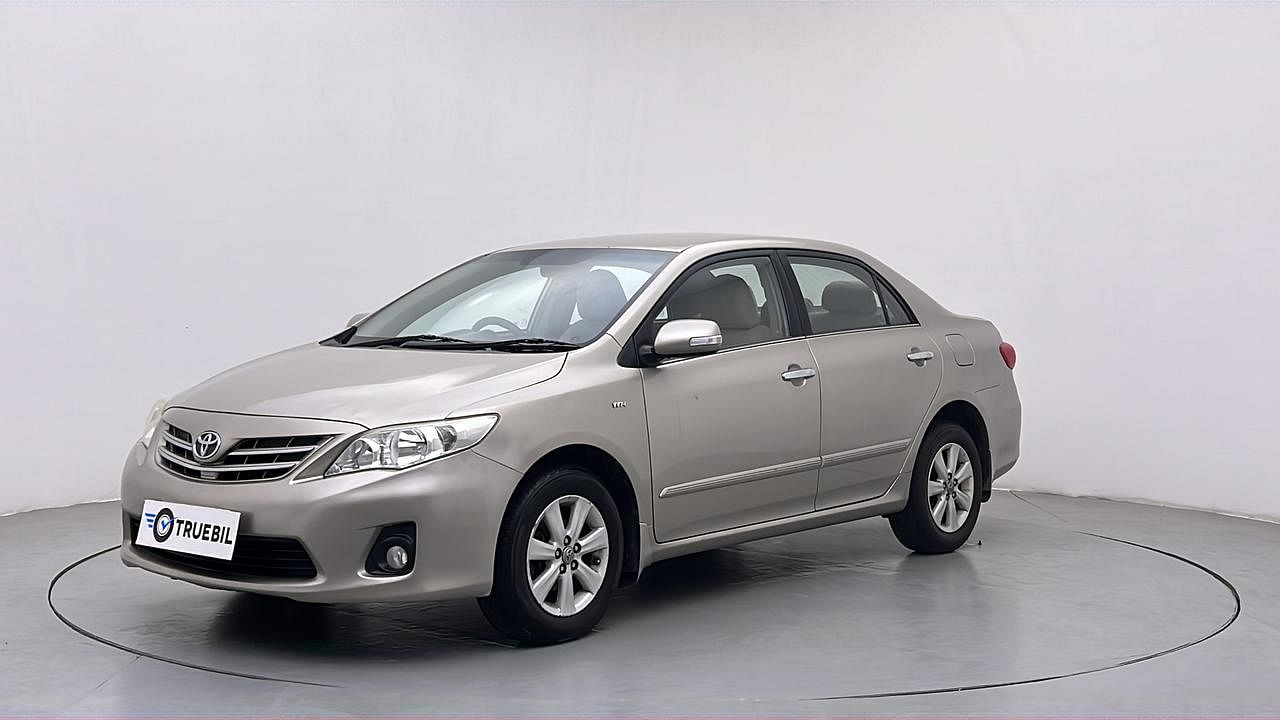 Toyota Corolla Altis G Petrol at Mumbai for 550000