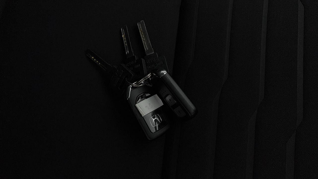 Used 2022 Honda WR-V i-VTEC VX Petrol Manual extra CAR KEY VIEW