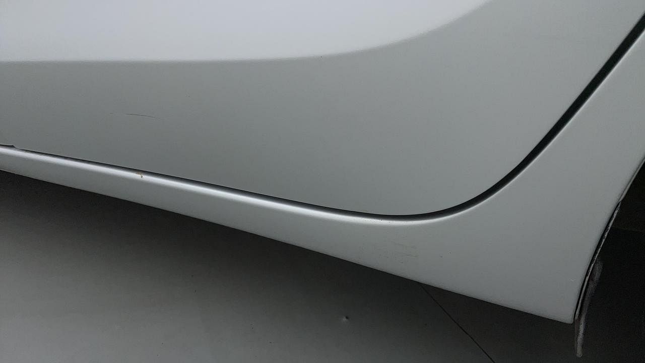 Used 2022 Maruti Suzuki Swift VXI Petrol Manual dents MINOR SCRATCH