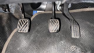 Used 2012 Maruti Suzuki Swift [2011-2017] ZXi Petrol Manual interior PEDALS VIEW