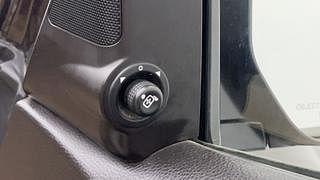 Used 2014 Tata Safari Storme [2012-2015] 2.2 EX 4x2 Diesel Manual top_features Adjustable ORVM
