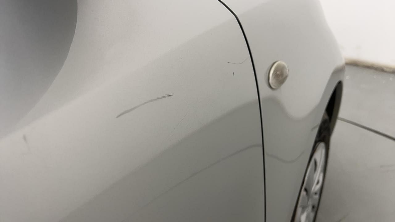 Used 2022 Maruti Suzuki Swift LXI Petrol Manual dents MINOR DENT