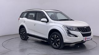 Used 2018 Mahindra XUV500 [2018-2021] W11 AT Diesel Automatic exterior RIGHT FRONT CORNER VIEW