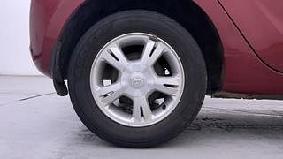 Used 2010 Hyundai i20 [2008-2012] Asta 1.2 Petrol Manual tyres RIGHT REAR TYRE RIM VIEW