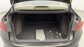 Used 2016 Honda City [2014-2017] SV Diesel Diesel Manual interior DICKY INSIDE VIEW