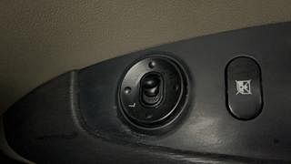 Used 2011 Hyundai i10 [2010-2016] Sportz 1.2 Petrol Petrol Manual top_features Adjustable ORVM