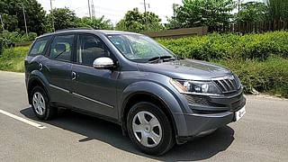 Used 2015 Mahindra XUV500 [2015-2018] W6 Diesel Manual exterior RIGHT FRONT CORNER VIEW