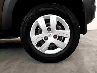 Used 2016 Renault Kwid [2015-2019] 1.0 RXT AMT Petrol Automatic tyres LEFT REAR TYRE RIM VIEW