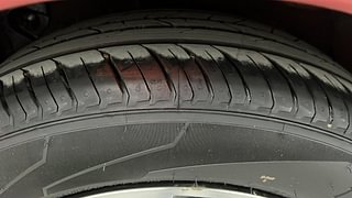 Used 2017 Hyundai Fluidic Verna 4S [2015-2017] 1.6 CRDi SX Diesel Manual tyres RIGHT REAR TYRE TREAD VIEW
