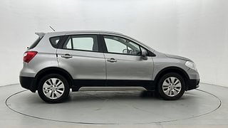 Used 2015 Maruti Suzuki S-Cross [2015-2017] Alpha 1.6 Diesel Manual exterior RIGHT SIDE VIEW