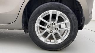 Used 2018 Maruti Suzuki Swift [2017-2021] ZXi AMT Petrol Automatic tyres LEFT REAR TYRE RIM VIEW