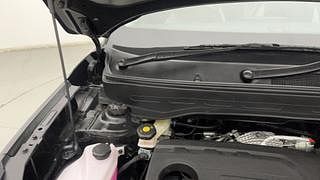 Used 2023 Hyundai Venue S Plus 1.5 CRDi Diesel Manual engine ENGINE RIGHT SIDE HINGE & APRON VIEW